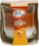 GLADE by BRISE 2v1 Parfumovaná dekoratívna sviečka s dvojitou vôňou santalového dreva a vanilky 135 g